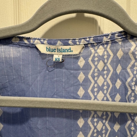 Blue Island Blue and‎ White Ruffled Tie open Front kamona style - Picture 2 of 9